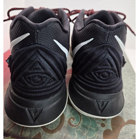 Nike Kyrie 5 "Friends" Basketball Shoes Size 11 Clean No Box - Picture 11 of 15